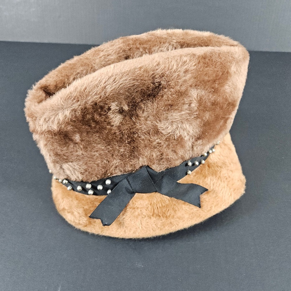 Vintage Lee Bury Dallas Musketeer Faux Fur Pillbox Hat Brown Studded Bow Size 22